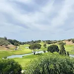 Casa De La Alegria, 3-bedroom House Near Cabopino Beach, Holiday home *