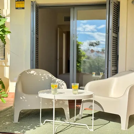 Casa De La Alegria, 3-bedroom House Near Cabopino & Golf, * Марбелья