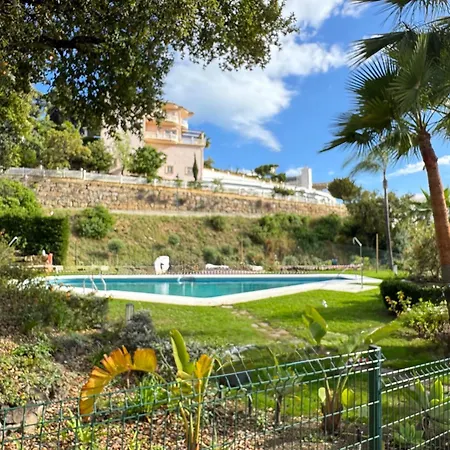 Casa De La Alegria, 3-bedroom House Near Cabopino Beach,