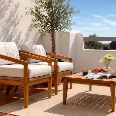 Casa De La Alegria, 3-bedroom House Near Cabopino & Golf, Feriehus
