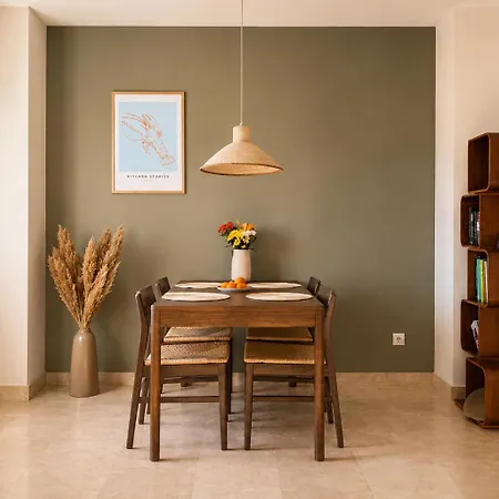 Casa De La Alegria, 3-bedroom House Near Cabopino & Golf, Marbella