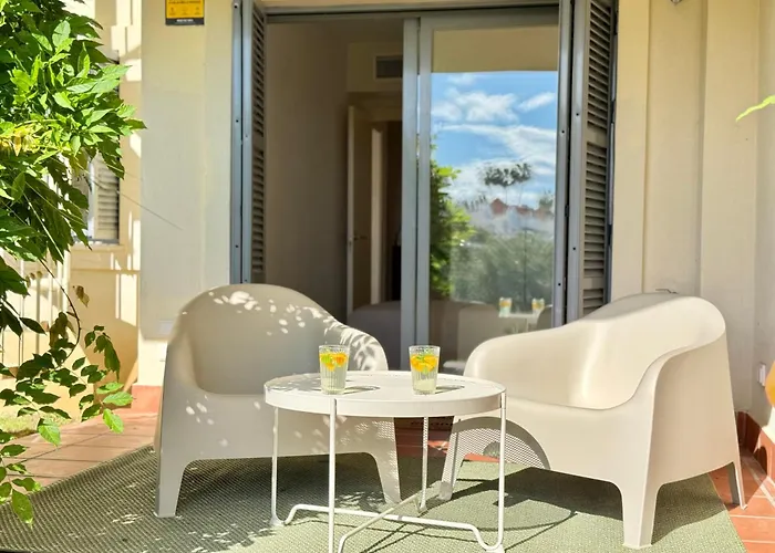 Casa De La Alegria, 3-bedroom House Near Cabopino Beach, * Marbellac