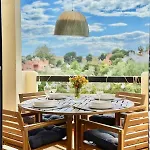 Casa De La Alegria, 3-Bedroom House Near Cabopino Beach & Golf, Marbella